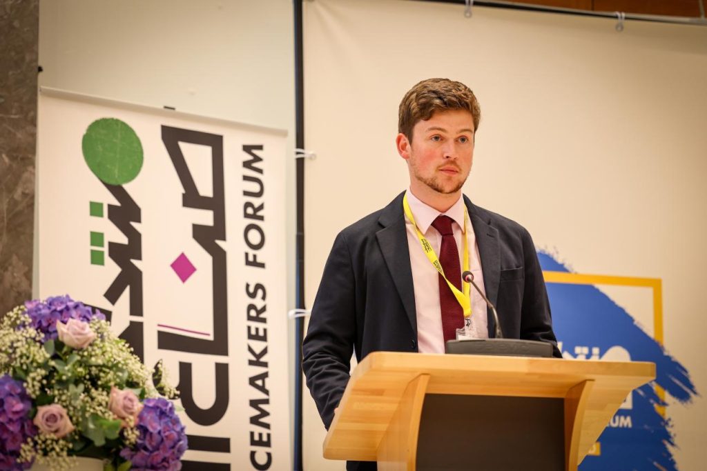 Frederick Kratt, an Anglican from the UK, speaks at the 13 July graduation ceremony for 50 participants of the Emerging Peacemakers Forum, in Geneva, Switzerland 